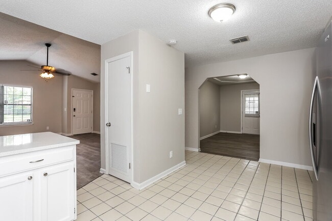 Building Photo - 4511 Ramona Blvd