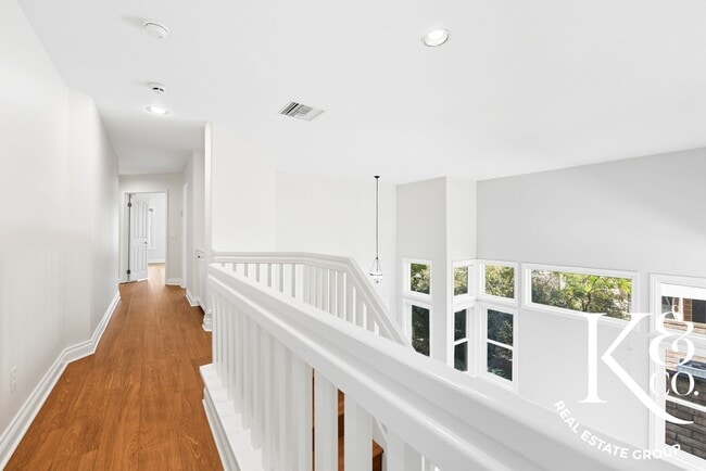 Building Photo - Immaculate 4-Bedroom Home in Sought-After ...