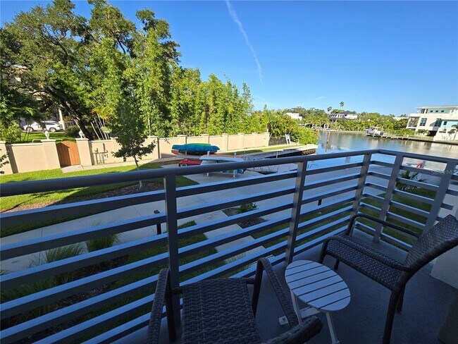 Building Photo - 1709 N Tamiami Trl