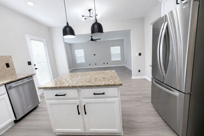 Building Photo - 12881 Clydesdale Dr