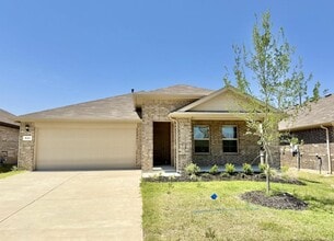 Building Photo - 521 Bronze Cir W