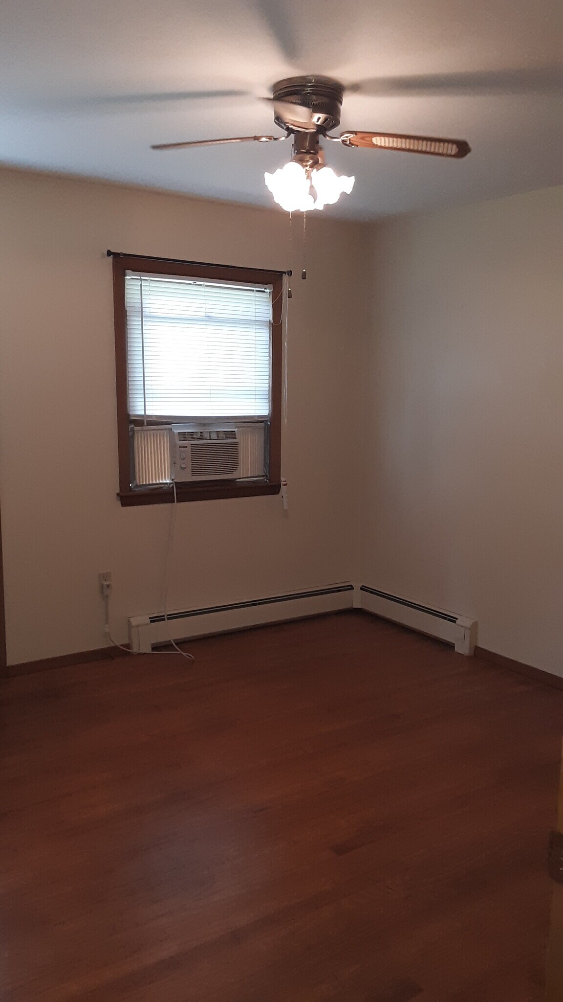 Bedroom 2 - 2703 Ventura Dr