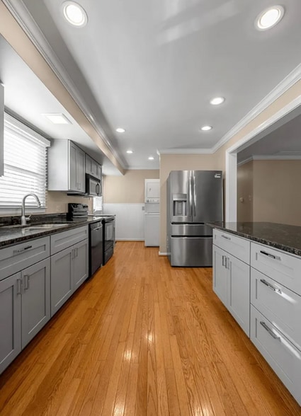 Building Photo - 2014 Rainbow Rd