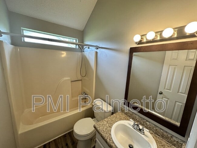 Building Photo - 117 Grimsby Ln