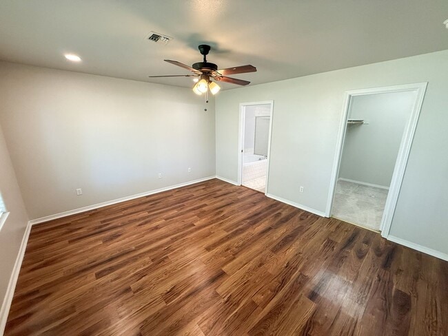 Building Photo - 3 bedroom, 2 bath home on Harbor Links Golf Course