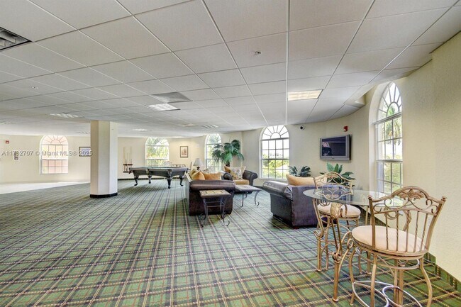 Building Photo - 1610 Presidential Way
