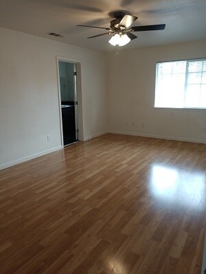 Building Photo - 1407 N Cherry St