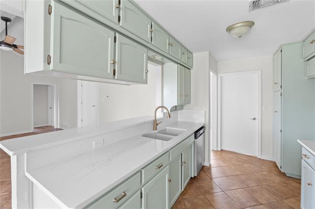 Building Photo - 1106 Almond Dr