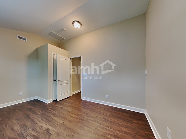 Building Photo - 4435 Clymer Ct