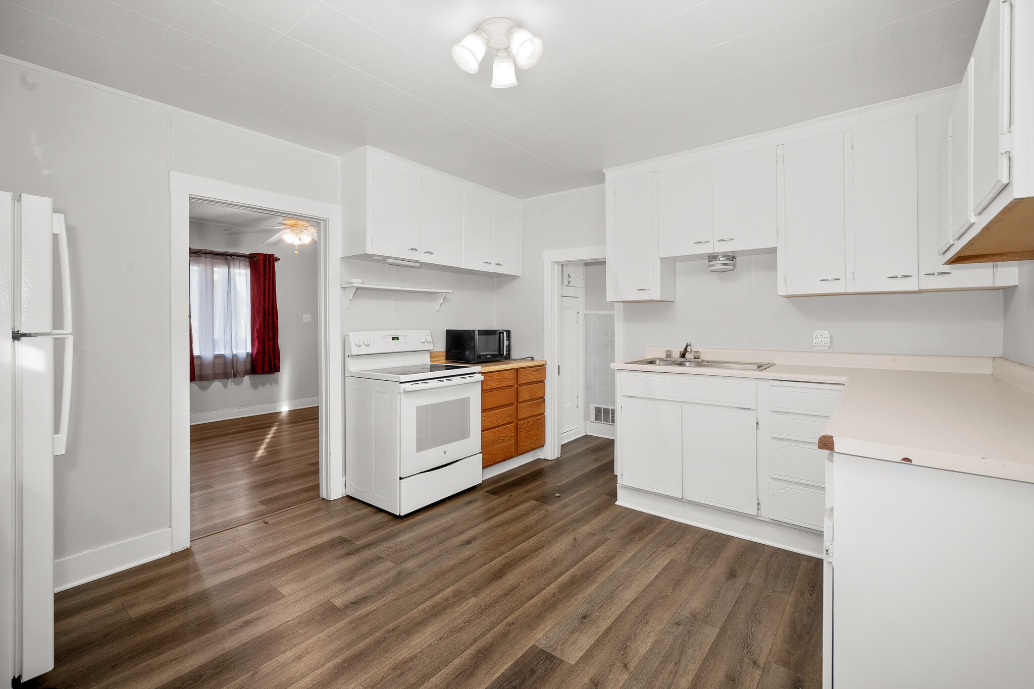 Building Photo - 214 E Euclid Ave