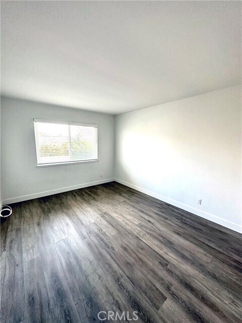 Building Photo - 8891 Baywood Dr