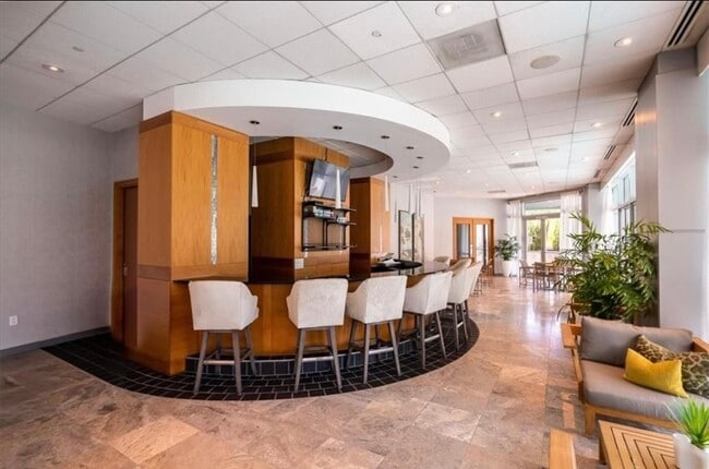Building Photo - 3338 Peachtree Rd NE