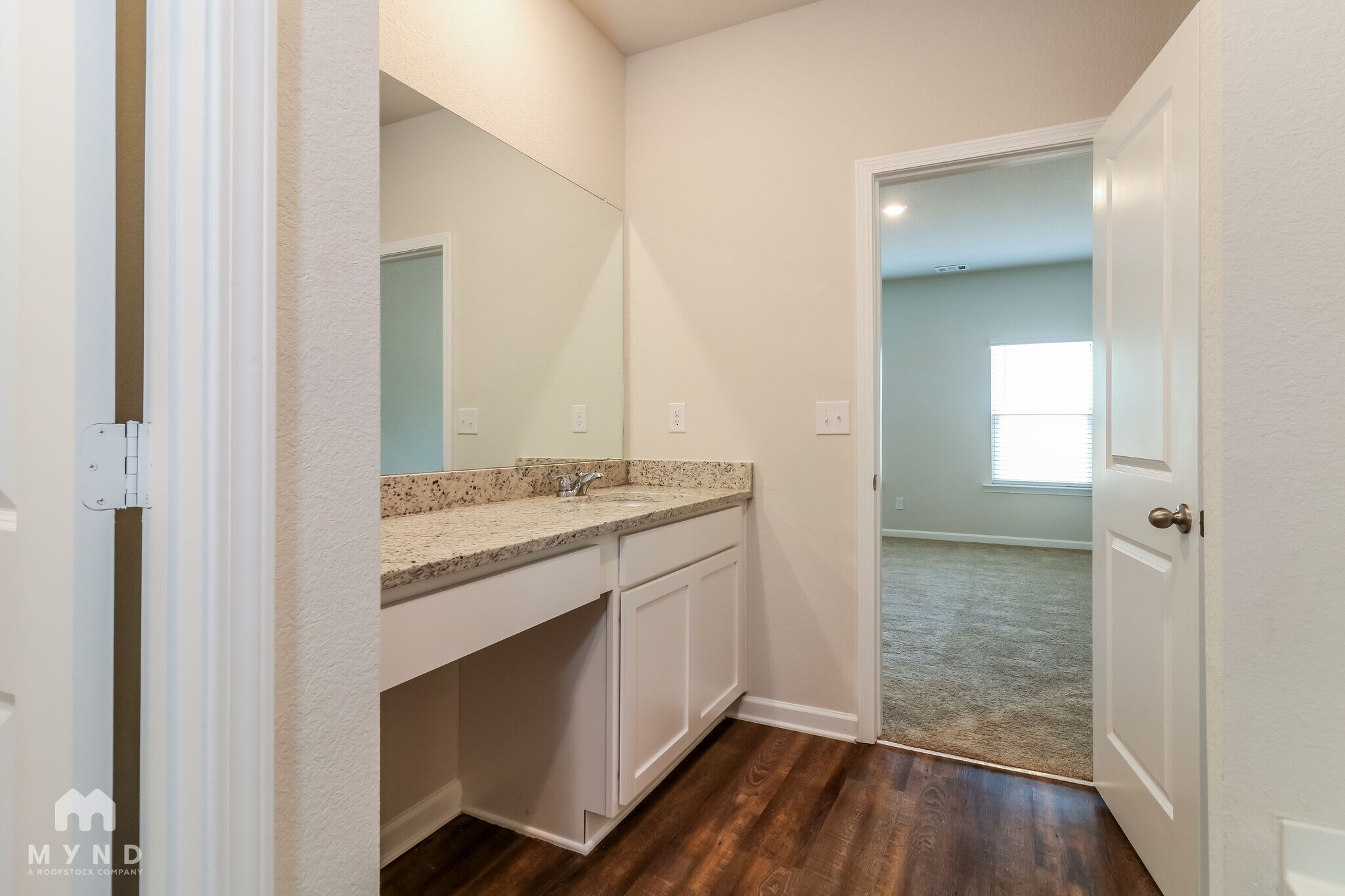 Building Photo - 3359 Bridgewood Dr