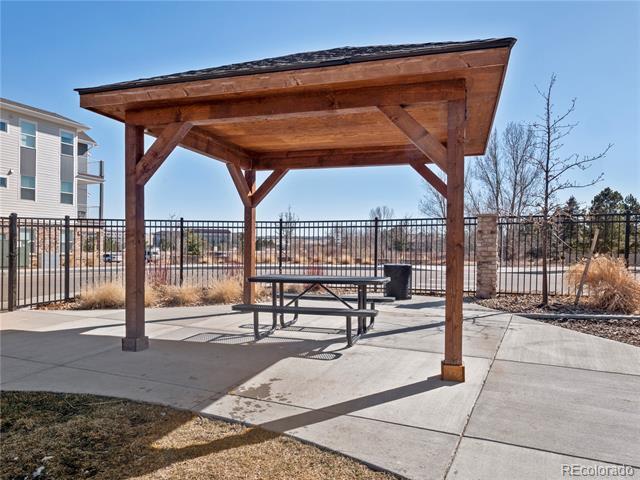 Building Photo - 210 S Cherrywood Dr