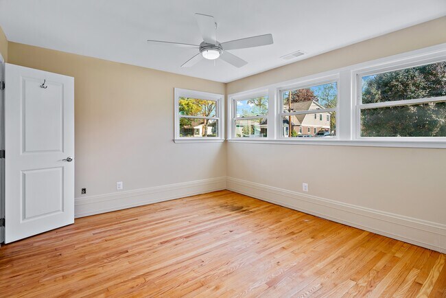 Building Photo - 312 Chalfonte Dr