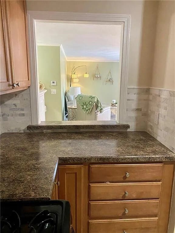 Building Photo - 7 Wake Robin Rd