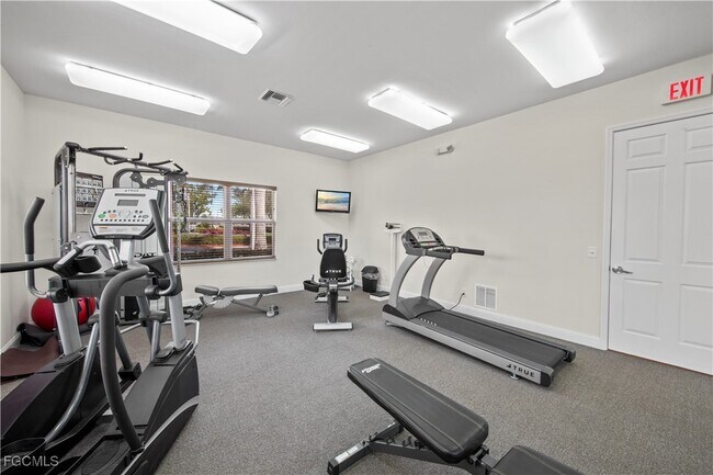 Building Photo - 11041 Gulf Reflections Drive