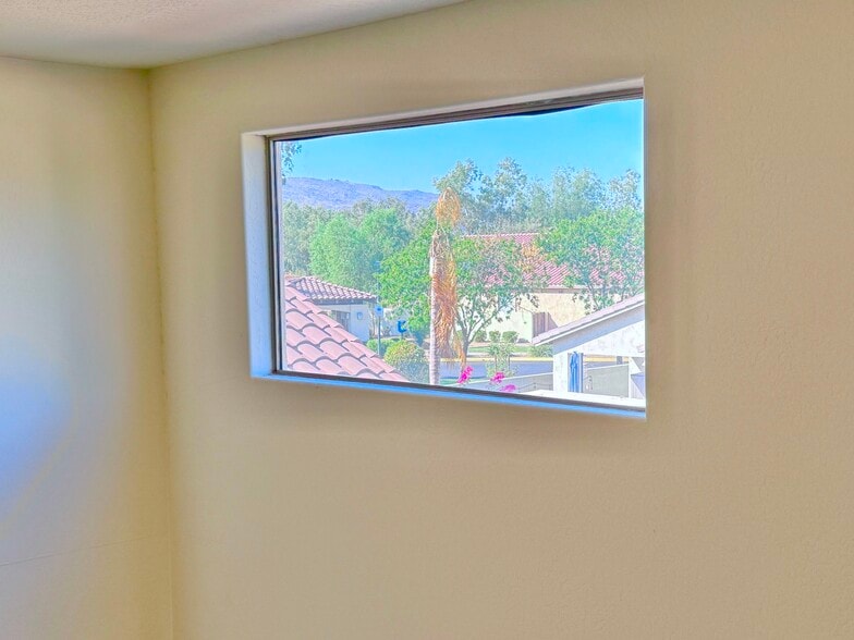 Building Photo - 6846 S 26th Pl