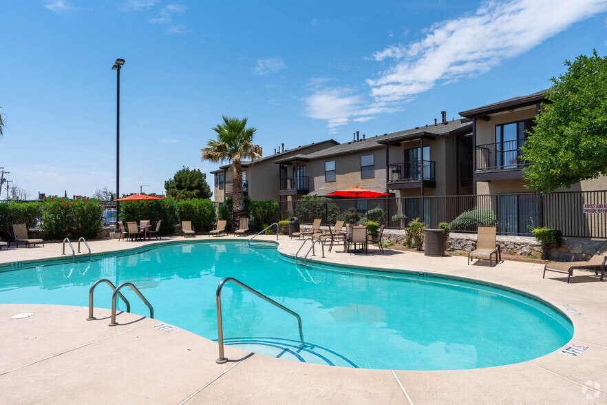 Pool - Mountain Vista Apartment Homes