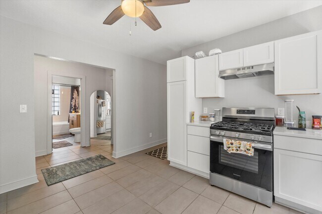 Building Photo - 748 N 34th St