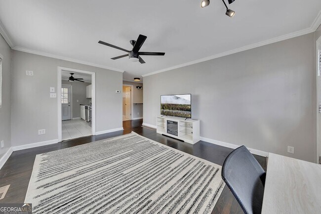 Building Photo - 1040 Herndon St NW