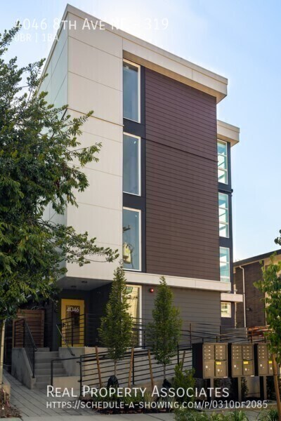 Building Photo - 4046 8th Ave NE