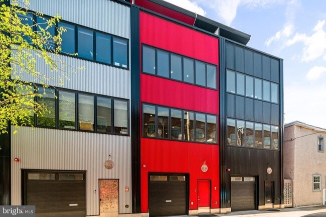 Building Photo - 2236 Alter St