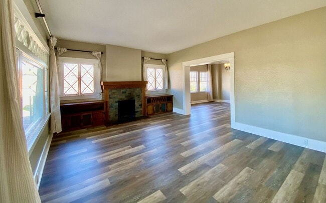 Building Photo - 657 63rd St