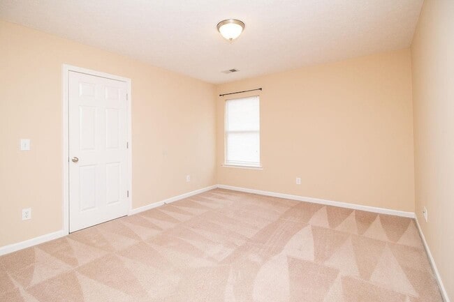 Building Photo - 183 Vintage Cir