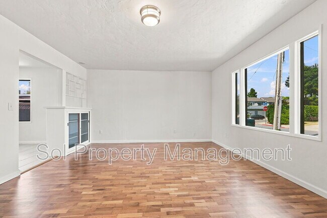 Building Photo - 1863 43rd Ave
