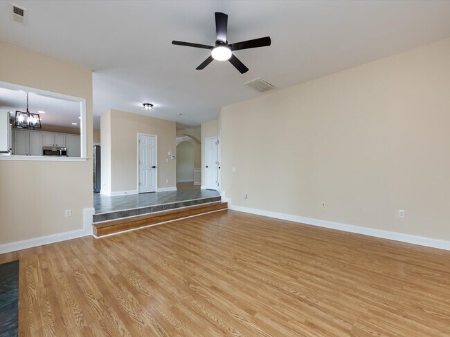 Building Photo - 10836 Clark Street