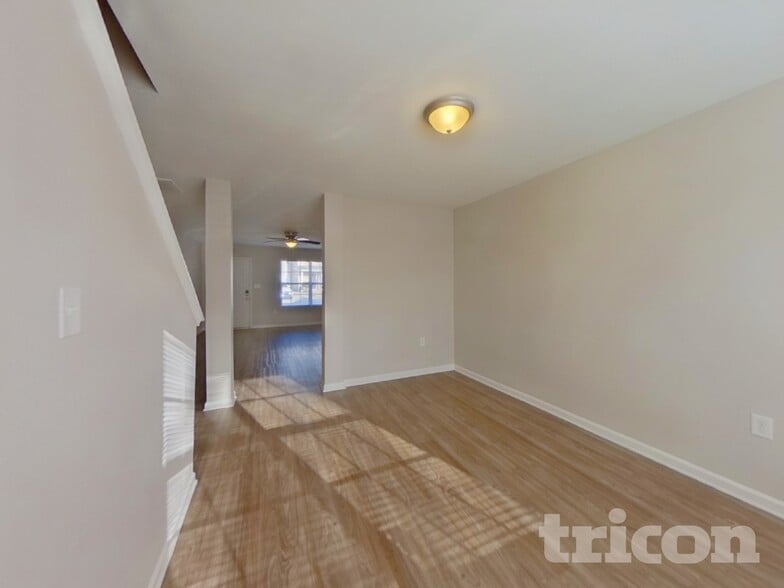 Building Photo - 2216 Gooseberry Rd