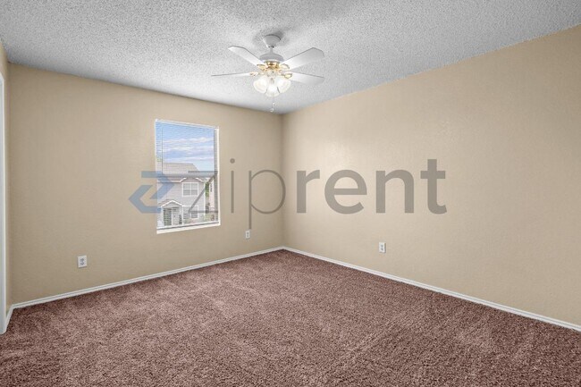 Building Photo - 1836 Vineridge Ln