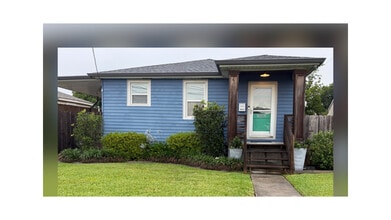 Building Photo - 820 Thirba St