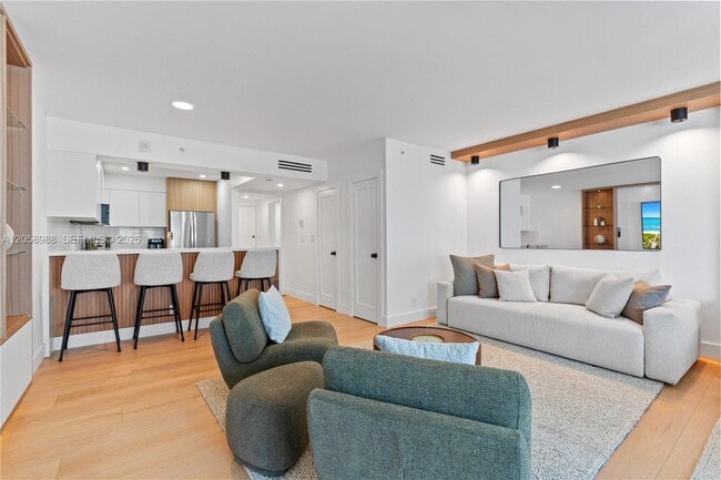 Building Photo - 2501 S Ocean Dr