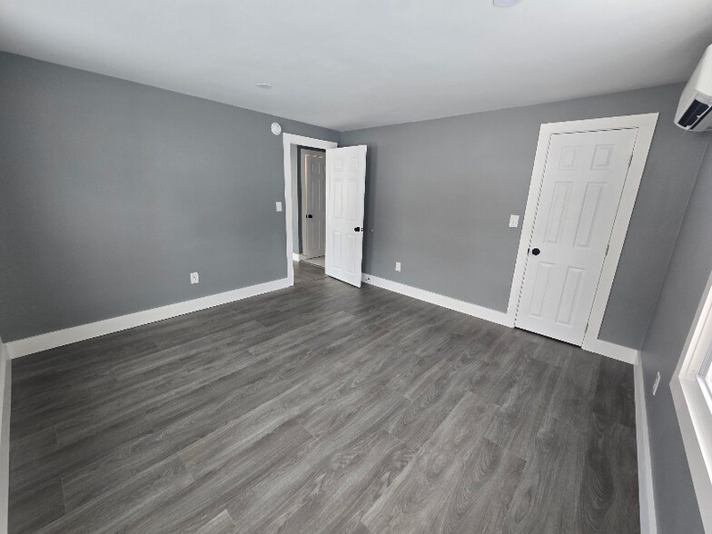 Building Photo - 68 High St