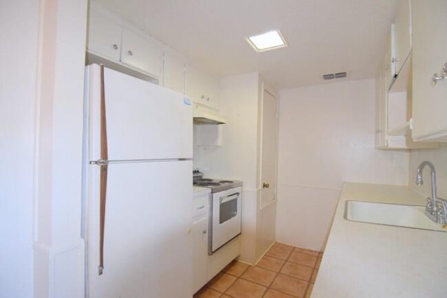 Building Photo - 3707 Tom Green St