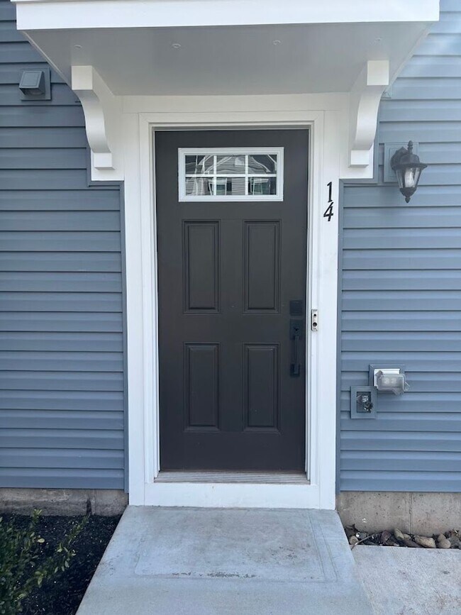 Primary Photo - Single Family Townhouse in Gilbertsville