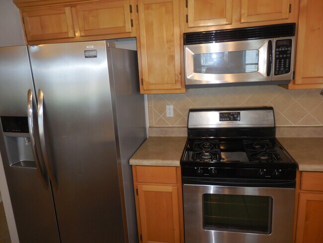 Building Photo - 11232 Whitey Ford St