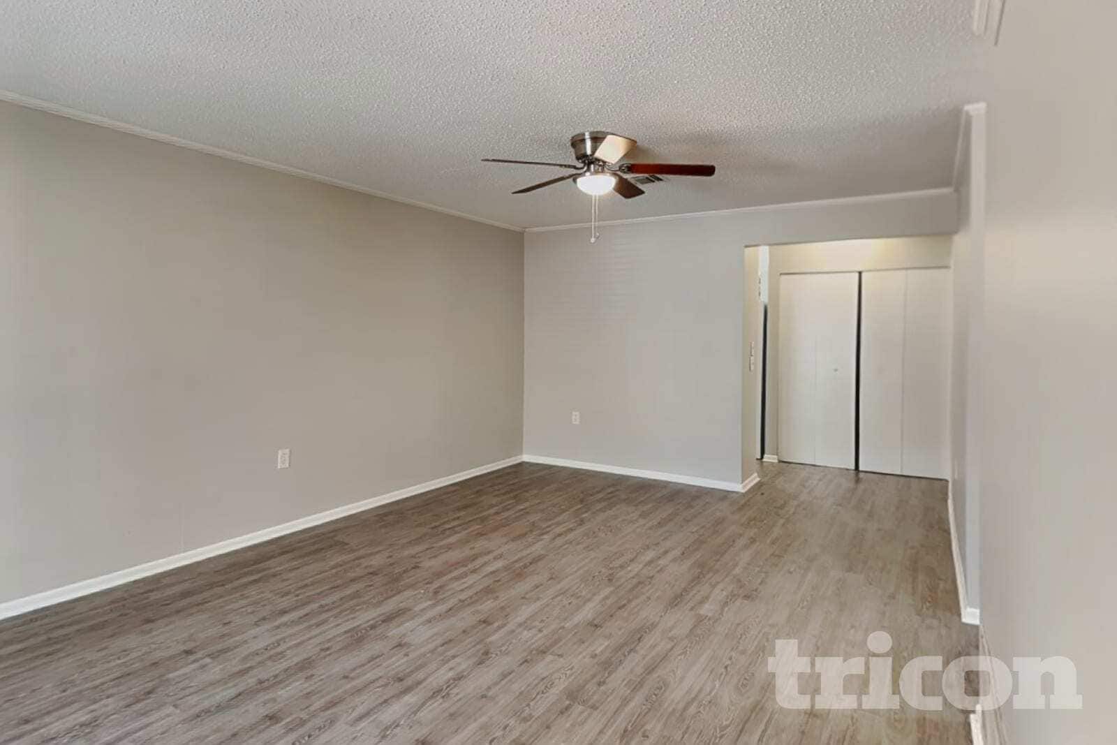 Building Photo - 5815 Brambletree St