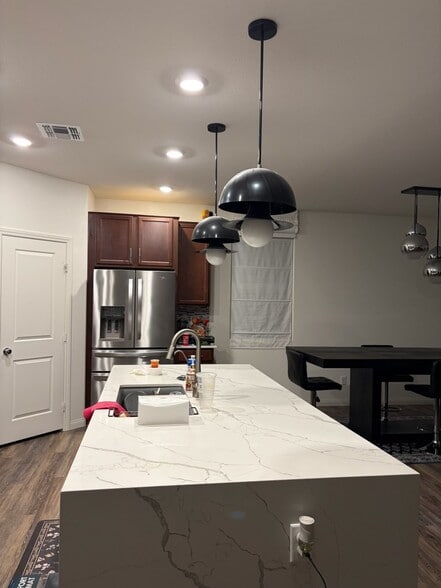 Building Photo - 9652 Preston Hl St