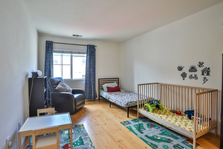 Building Photo - 17828 Woodbine Ct