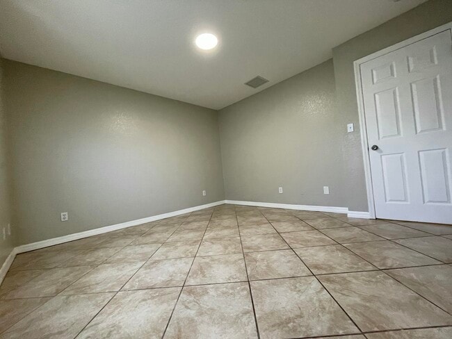 Building Photo - 2886 Harson Way
