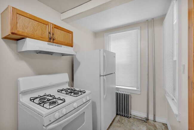 Building Photo - 523 N Ninth St