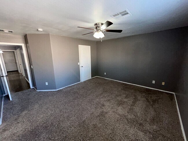 Building Photo - 15808 W Yavapai St