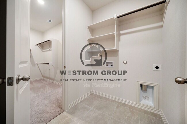 Building Photo - 912 Alberta Spruce Rd