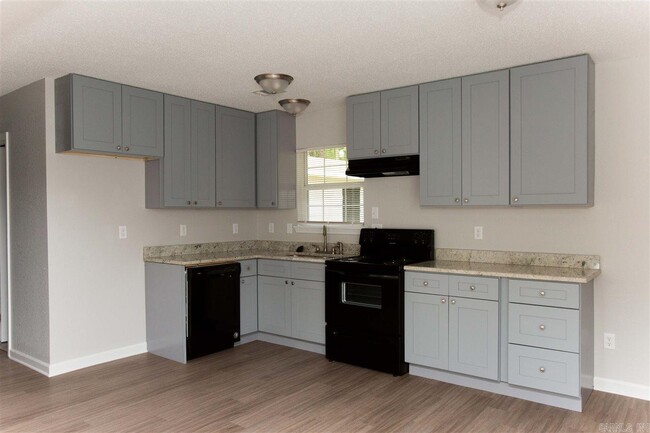 Building Photo - 6724 Carolina Dr