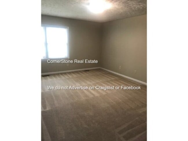 Building Photo - 5012 Shimmer Dr