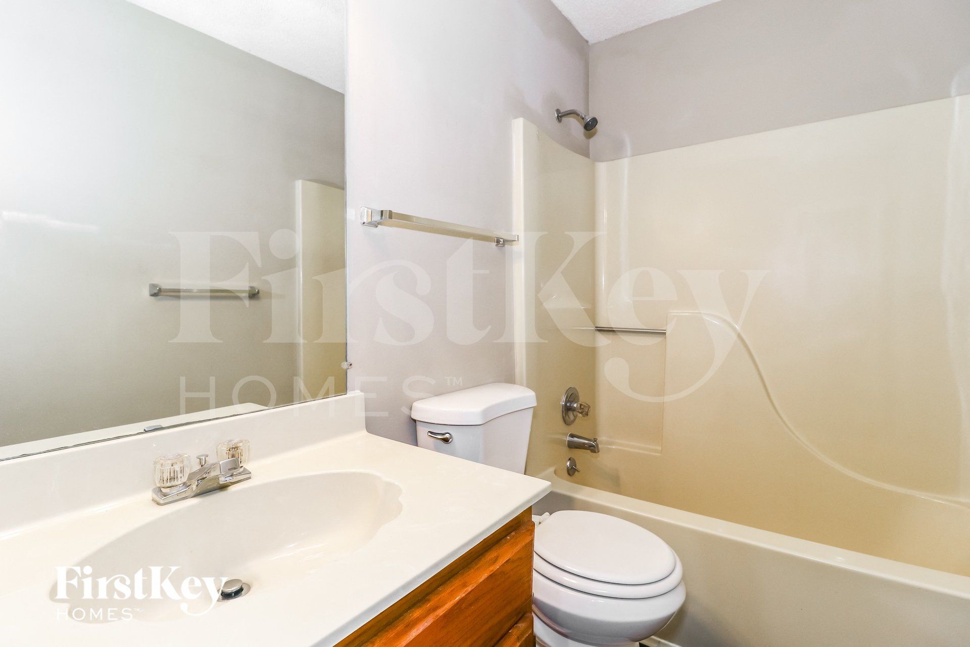 Building Photo - 5672 Riverhead Ave