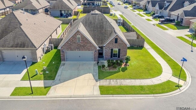 Primary Photo - 1343 Rustic Pine Dr